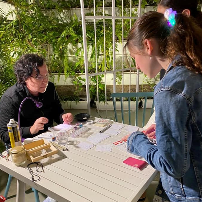 דוכן כתיבה על אורז – מזכרת אישית ומיוחדת לאירועים